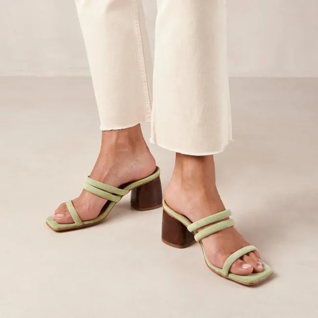 ALOHAS Mules Indiana 8211 Green Leather Sandals 8211 Women