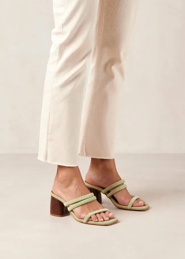 ALOHAS Mules Indiana 8211 Green Leather Sandals 8211 Women