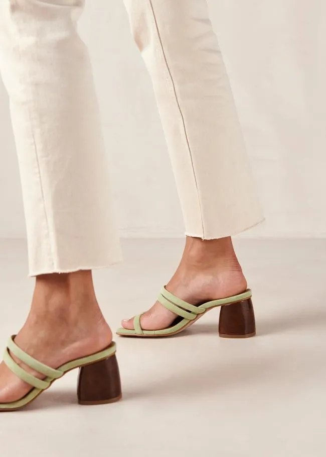 ALOHAS Mules Indiana 8211 Green Leather Sandals 8211 Women