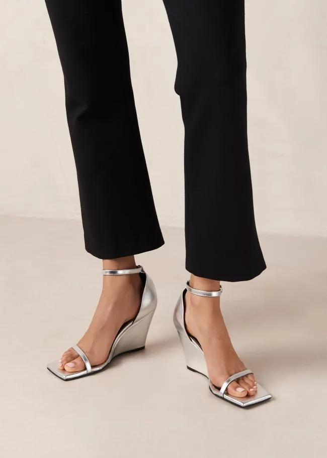 ALOHAS Sandals Gata 8211 Silver Wedge Sandals 8211 Women
