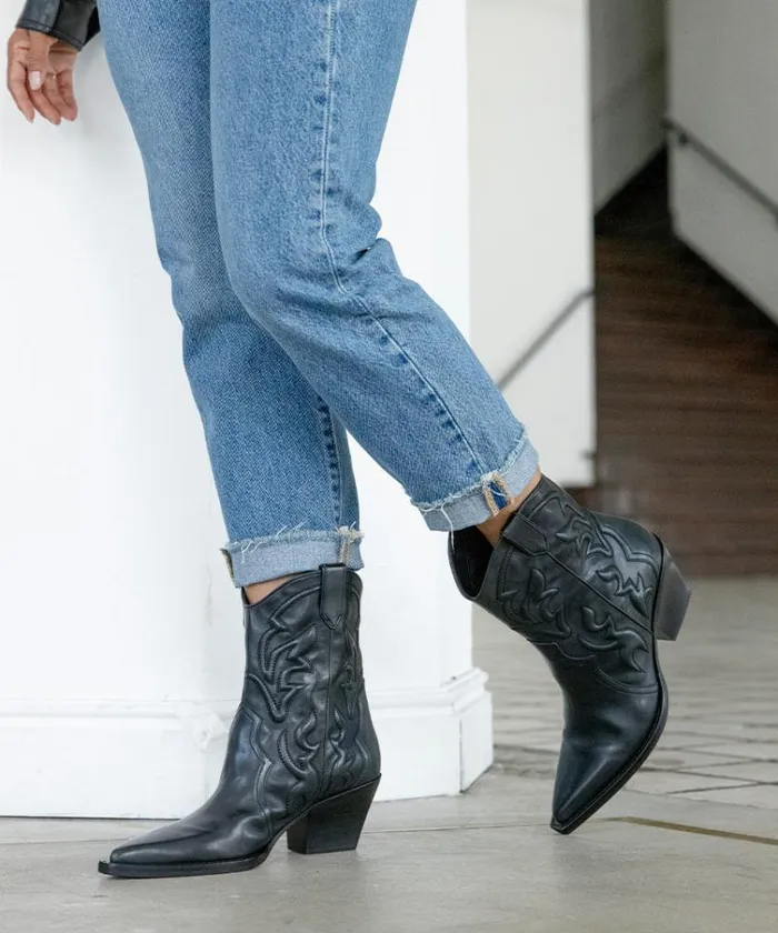 Dolce Vita Rimona Booties Black Leather Women Boots and Booties