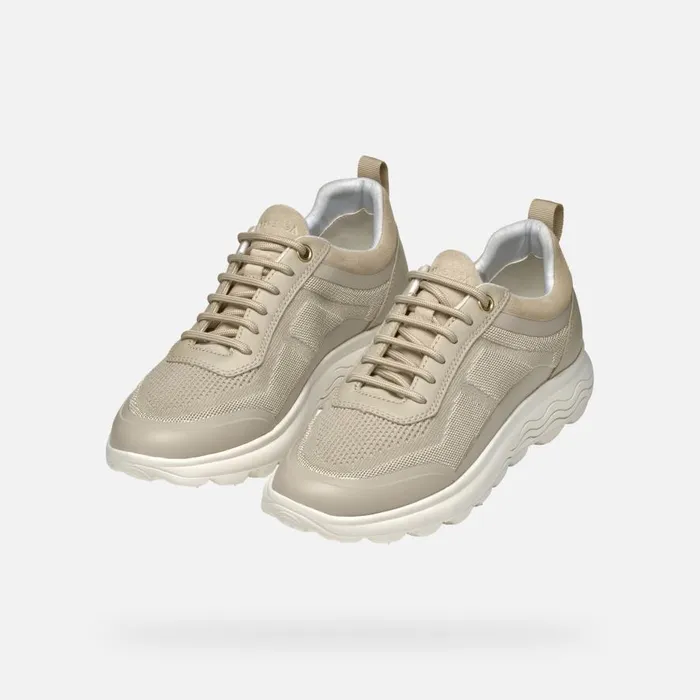 Geox Sneakers SPHERICA WOMAN Light Taupe Low Top Sneakers Light Taupe 8211 Woman