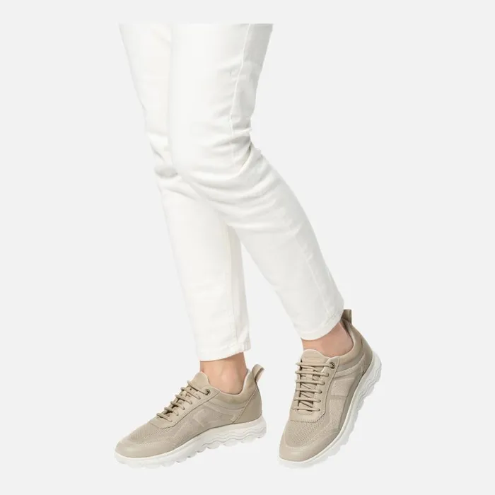 Geox Sneakers SPHERICA WOMAN Light Taupe Low Top Sneakers Light Taupe 8211 Woman