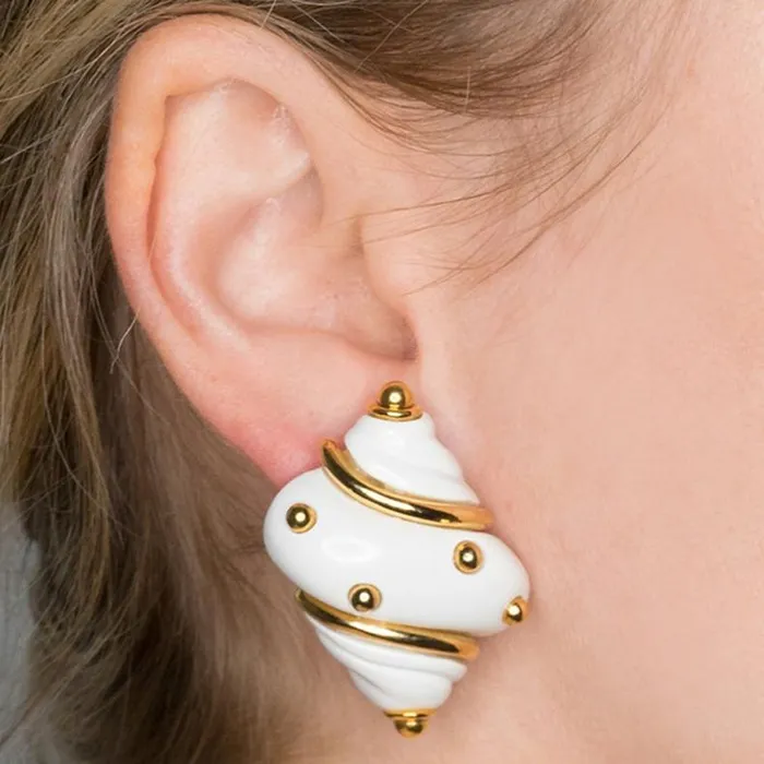 Kenneth Jay Lane Light Color Earrings Women White Shell Clip Earrings Kenneth Jay Lane Light Color Earrings Women White Shell Clip Earrings