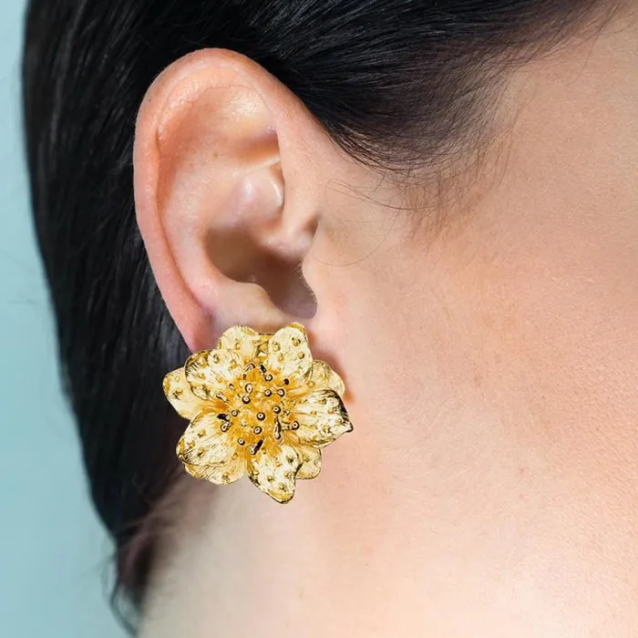 Kenneth Jay Lane Metallic Finish Earrings Women Satin Gold Dogwood Flower Clip Earrings