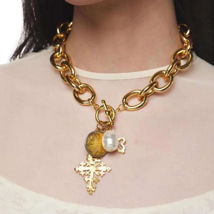 Kenneth Jay Lane Metallic Finish Necklaces Women Link Necklace With Pearl and Gold Charms Kenneth Jay Lane Metallic Finish Necklaces Women Link Necklace With Pearl and Gold Charms