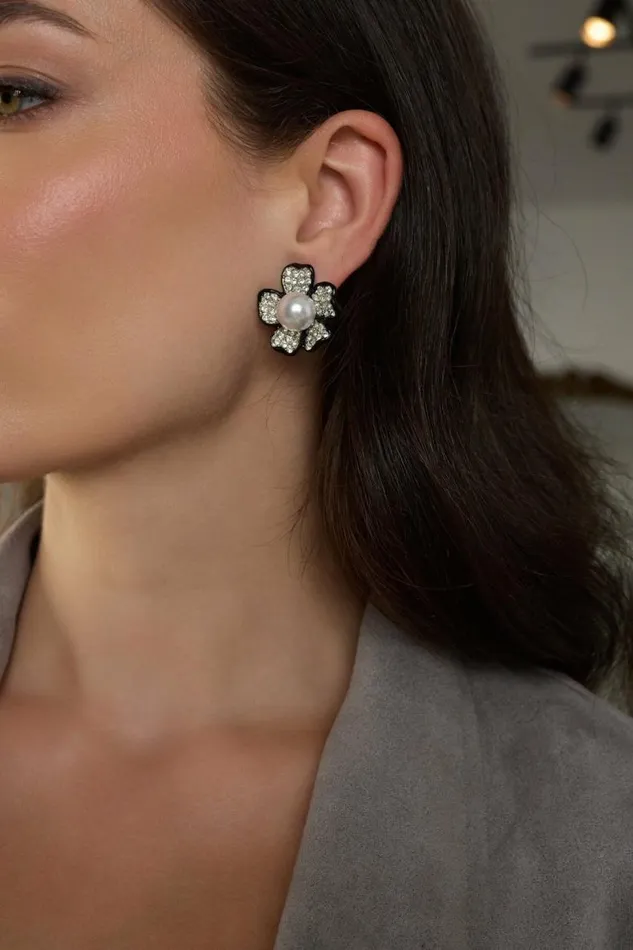 Kenneth Jay Lane Pearl Earrings Women Pearl Center Flower Clip Earrings