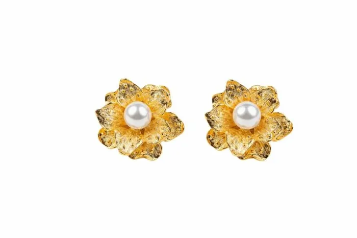 Kenneth Jay Lane Pearl Earrings Women Satin Gold Flower With Pearl Clip Earring Kenneth Jay Lane Pearl Earrings Women Satin Gold Flower With Pearl Clip Earring