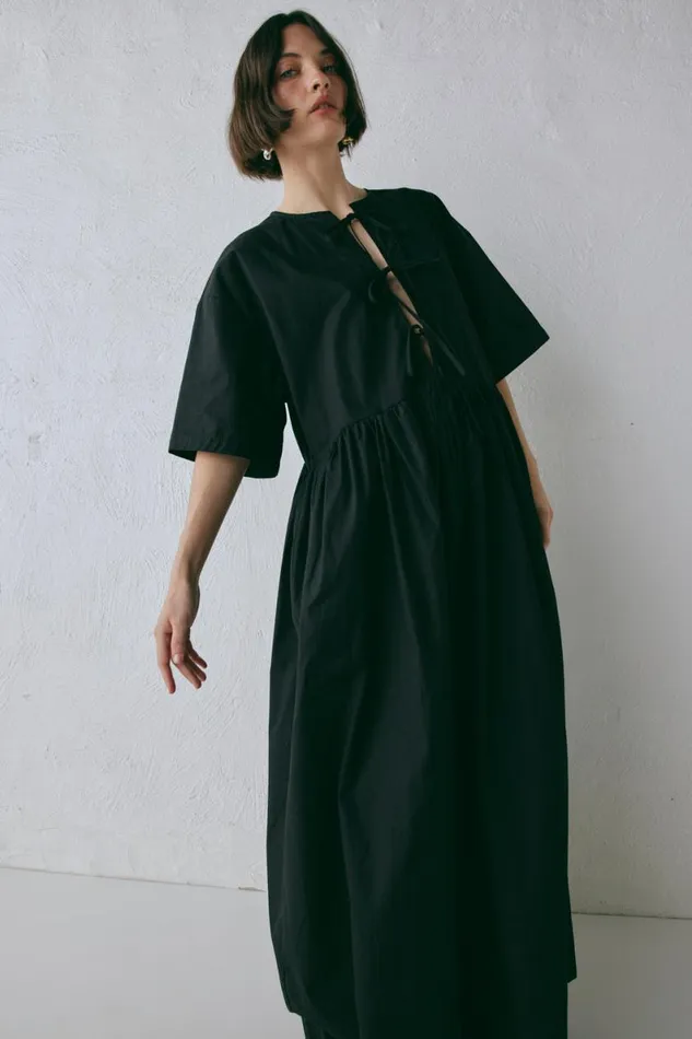 MidiMaxi Dresses Women VRG GRL Naomi Smock Maxi Dress Black MidiMaxi Dresses Women VRG GRL Naomi Smock Maxi Dress Black