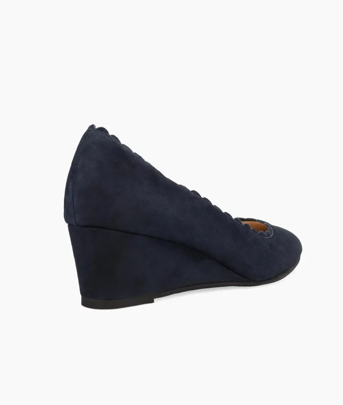 Pelle Moda Kizmet Wedge 8211 Midnight Midnight Kid Suede Women Wedges