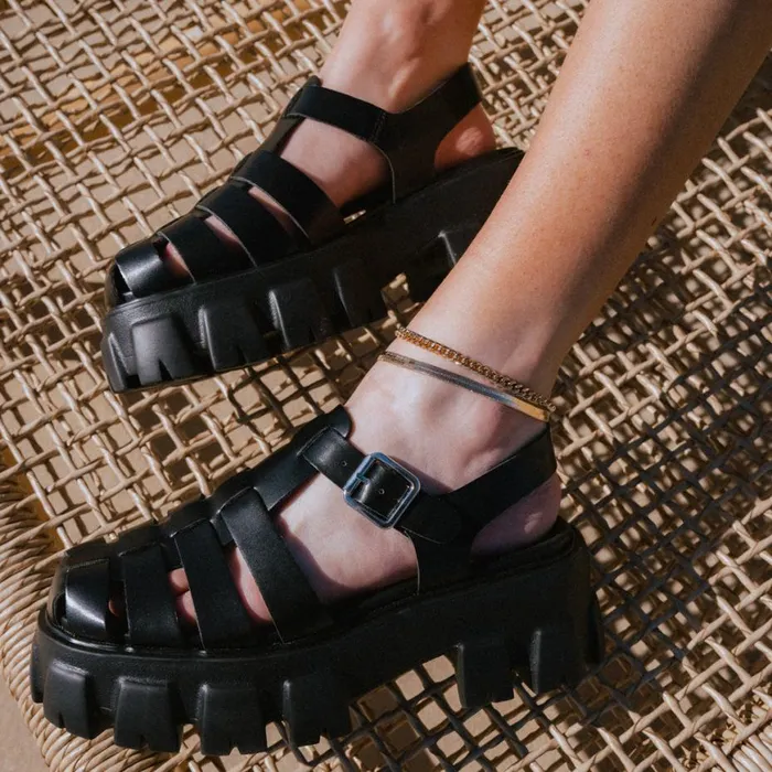Steve Madden Echo Black Womens Sandals