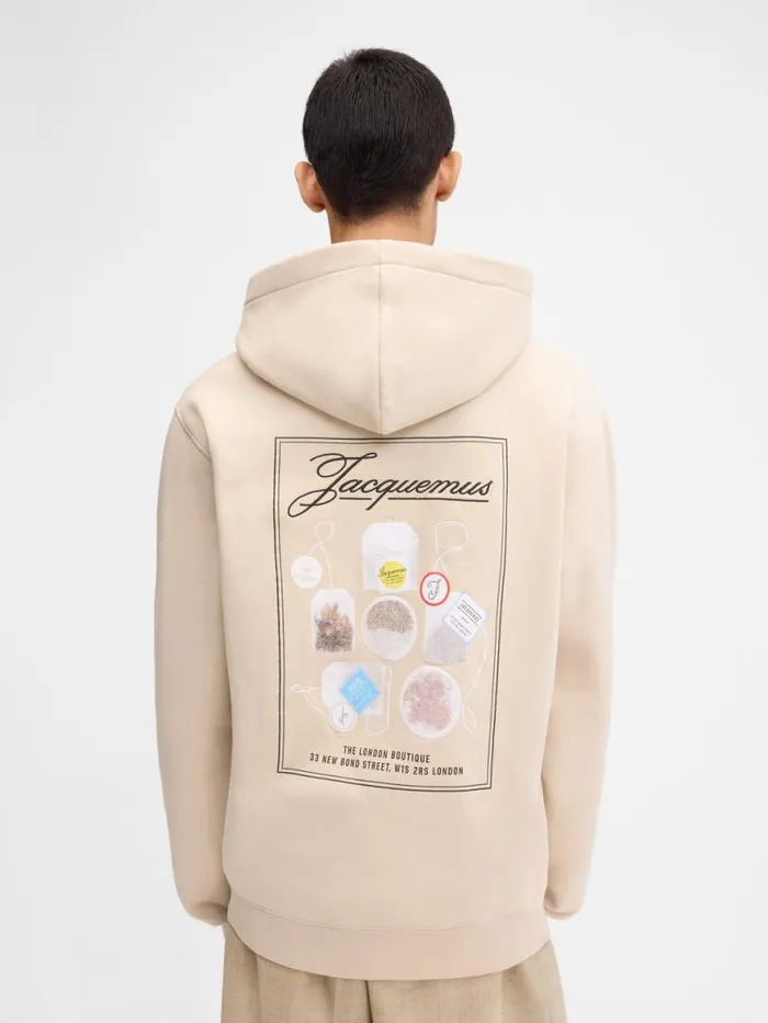 The London Hoodie Print Tea Collection WomenMen JACQUEMUS Sweatshirts and Joggings The London Hoodie Print Tea Collection WomenMen JACQUEMUS Sweatshirts and Joggings