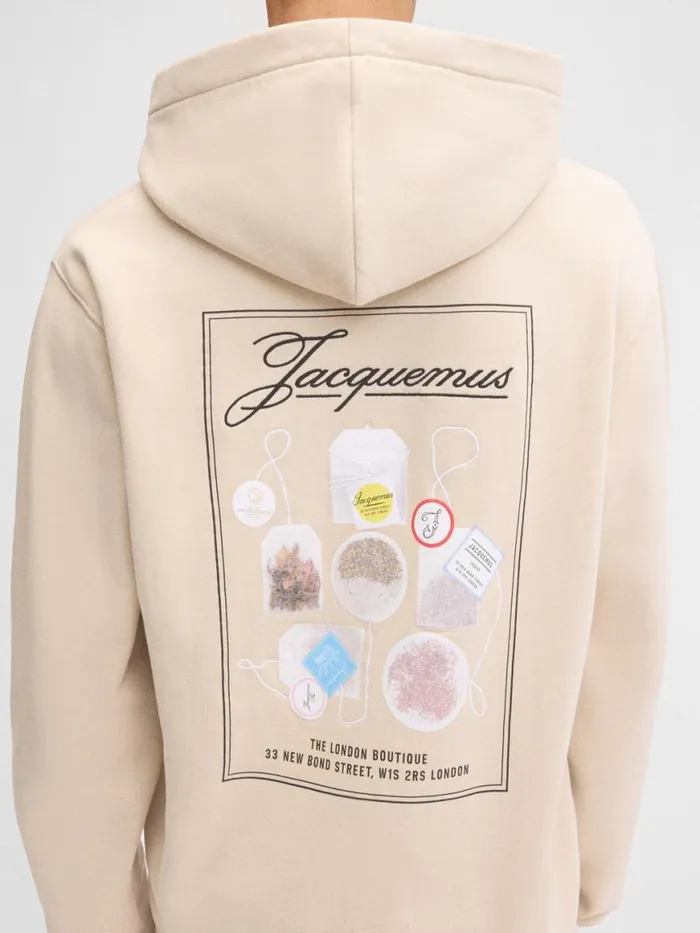 The London Hoodie Print Tea Collection WomenMen JACQUEMUS Sweatshirts and Joggings The London Hoodie Print Tea Collection WomenMen JACQUEMUS Sweatshirts and Joggings