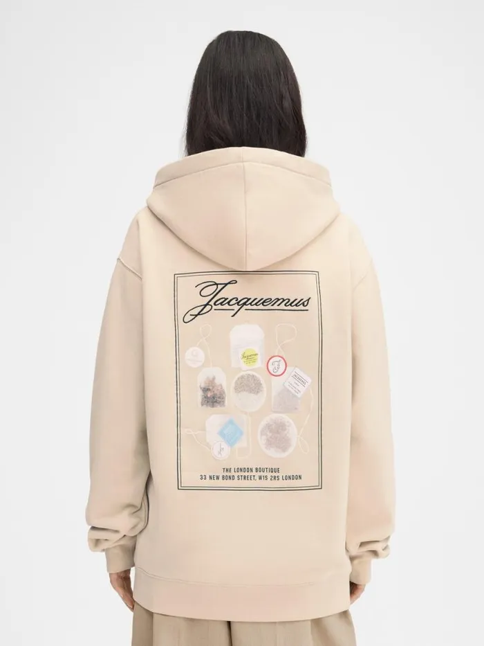 The London Hoodie Print Tea Collection WomenMen JACQUEMUS Sweatshirts and Joggings The London Hoodie Print Tea Collection WomenMen JACQUEMUS Sweatshirts and Joggings