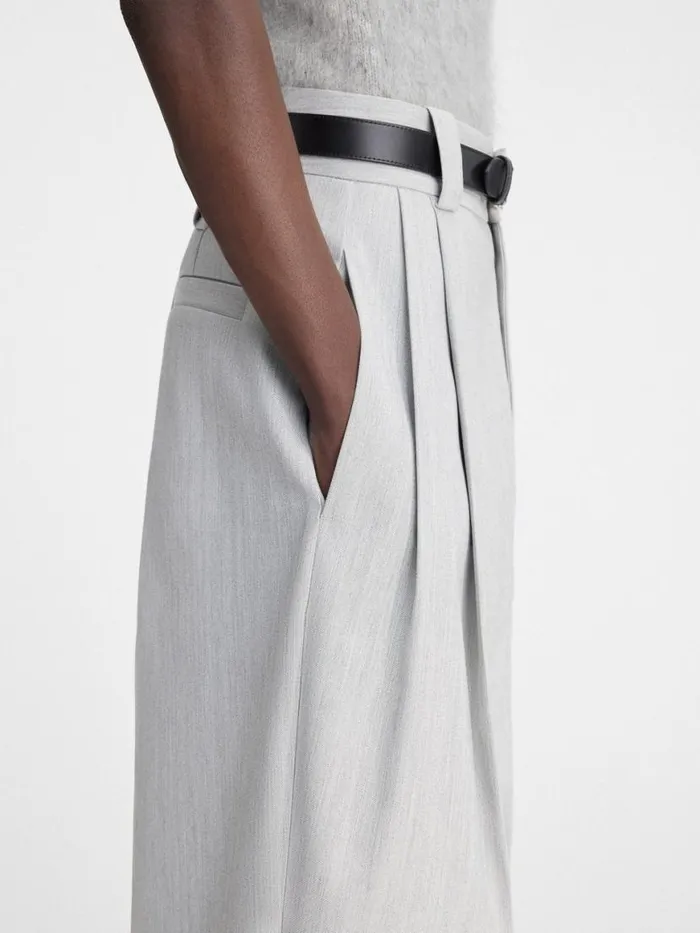 The Marzio Pants Light Grey Men JACQUEMUS Trousers and Shorts The Marzio Pants Light Grey Men JACQUEMUS Trousers and Shorts