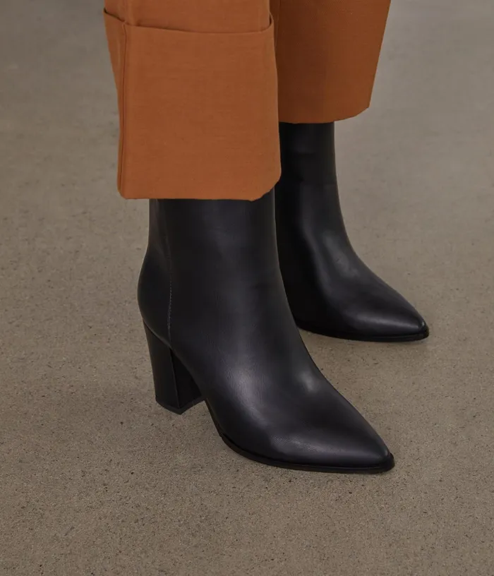 Women Asai Vegan High Heel Boots Black Matt and Nat Heels