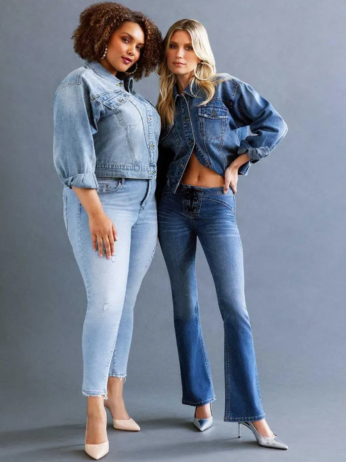 Women Denim Jessica Simpson Kiss Me Flare Jeans In Lola