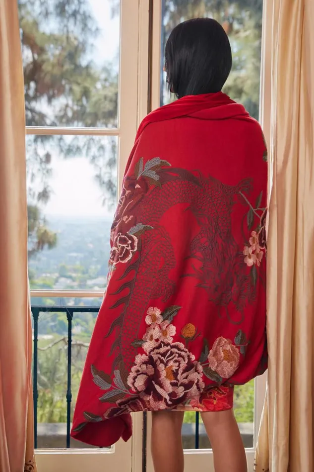 Women DRAGON THROW BLANKET Red Johnny Was Blankets Women DRAGON THROW BLANKET Red Johnny Was Blankets