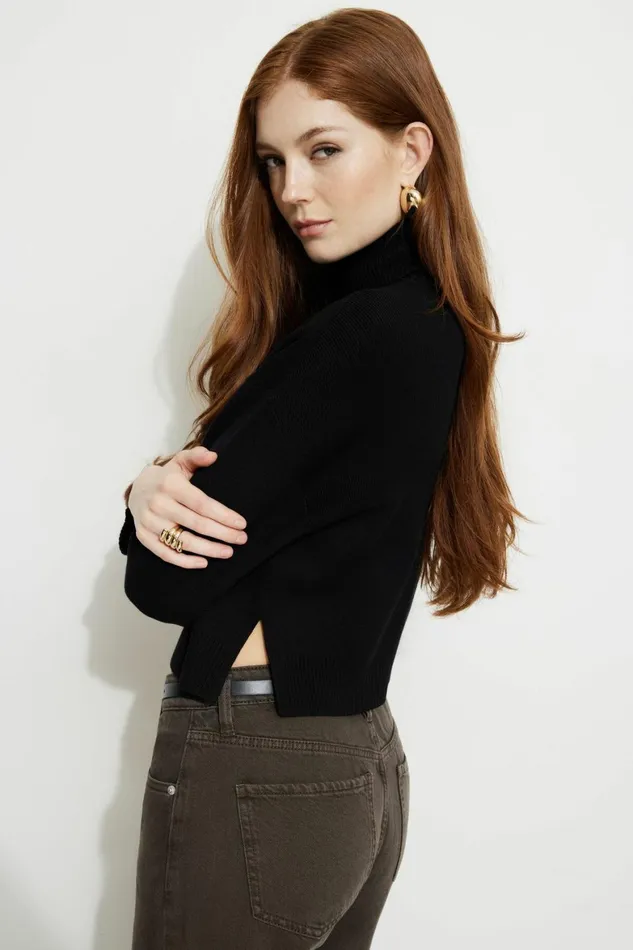 Women Dynamite Tops Cropped Turtleneck Sweater Black